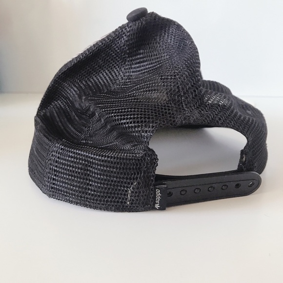 Adidas cheetah print snapback hat - Picture 4 of 4